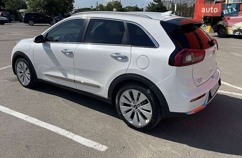 Внедорожник / Кроссовер Kia Niro 2018 в Киеве фото 2 Внедорожник / Кроссовер Kia Niro 2018 в Киеве