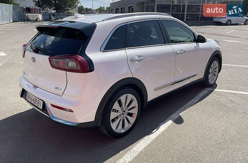 Внедорожник / Кроссовер Kia Niro 2018 в Киеве фото 3 Внедорожник / Кроссовер Kia Niro 2018 в Киеве