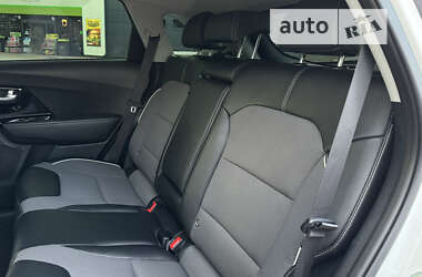 Внедорожник / Кроссовер Kia Niro 2021 в 