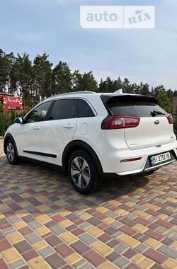 Внедорожник / Кроссовер Kia Niro 2018 в Полтаве