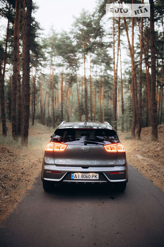 Внедорожник / Кроссовер Kia Niro 2016 в Переяславе