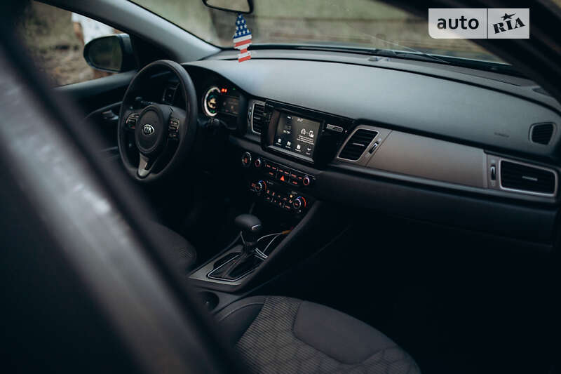 Внедорожник / Кроссовер Kia Niro 2016 в Переяславе