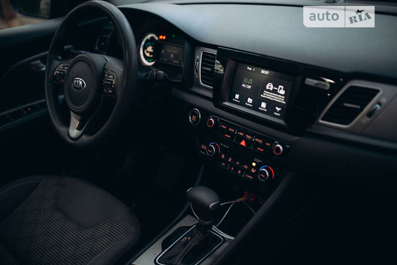 Внедорожник / Кроссовер Kia Niro 2016 в Переяславе