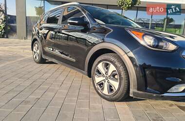 Внедорожник / Кроссовер Kia Niro 2017 в Ивано-Франковске