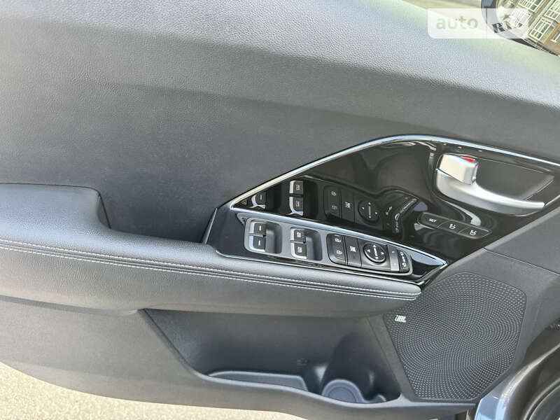 Позашляховик / Кросовер Kia Niro 2020 в Одесі