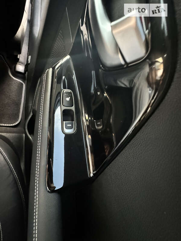Позашляховик / Кросовер Kia Niro 2020 в Одесі