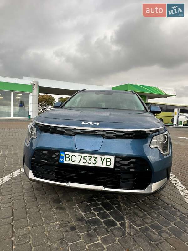Внедорожник / Кроссовер Kia Niro 2023 в Новояворовске