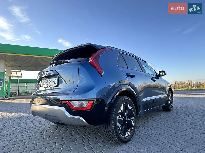 Внедорожник / Кроссовер Kia Niro 2023 в Новояворовске