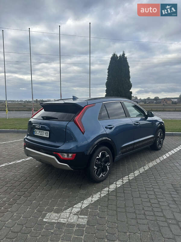 Внедорожник / Кроссовер Kia Niro 2023 в Новояворовске