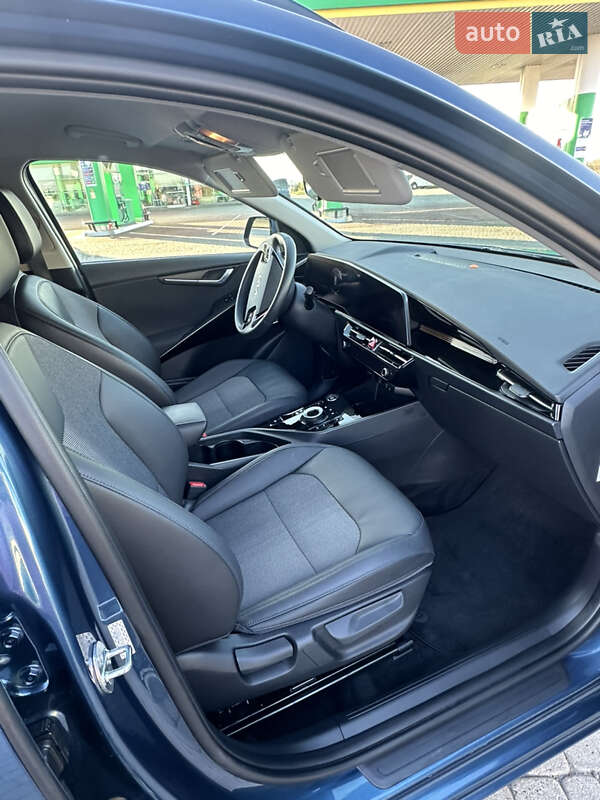 Внедорожник / Кроссовер Kia Niro 2023 в Новояворовске