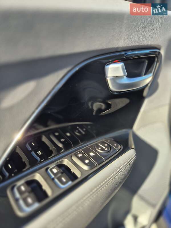 Позашляховик / Кросовер Kia Niro 2020 в Дніпрі