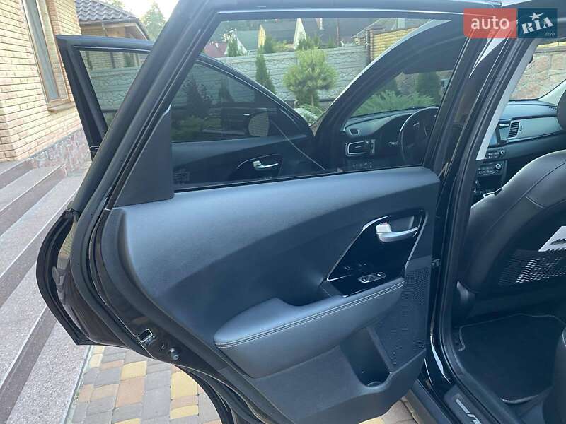 Внедорожник / Кроссовер Kia Niro 2019 в Житомире