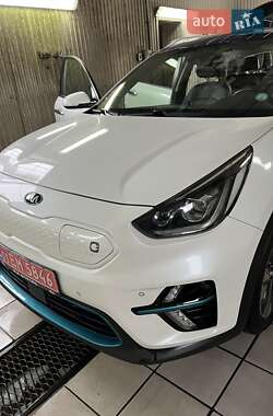 Внедорожник / Кроссовер Kia Niro 2020 в Владимире