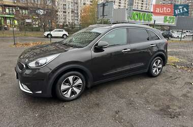 Позашляховик / Кросовер Kia Niro 2016 в Києві