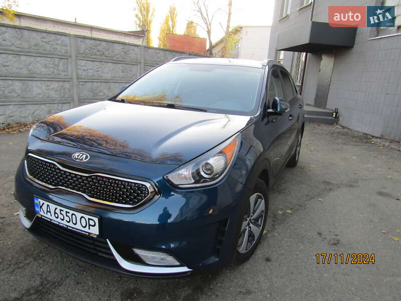 Позашляховик / Кросовер Kia Niro 2017 в Києві