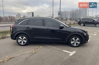 Позашляховик / Кросовер Kia Niro 2017 в Києві