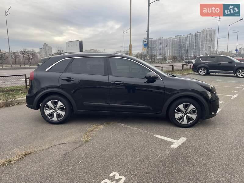 Внедорожник / Кроссовер Kia Niro 2017 в Сквире