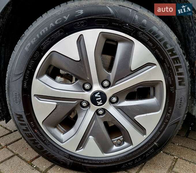 Позашляховик / Кросовер Kia Niro 2020 в Дрогобичі