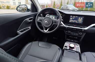 Внедорожник / Кроссовер Kia Niro 2021 в 