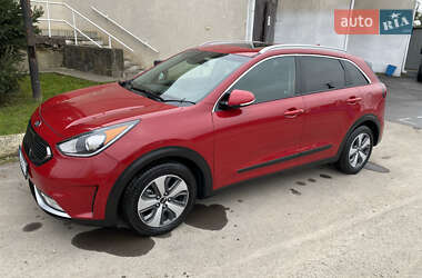 Внедорожник / Кроссовер Kia Niro 2017 в Ужгороде