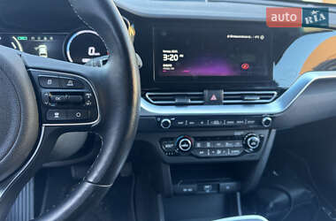 Внедорожник / Кроссовер Kia Niro 2021 в 