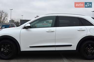 Позашляховик / Кросовер Kia Niro 2017 в Києві