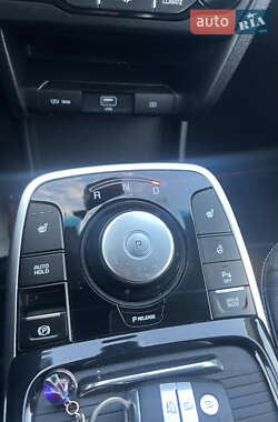 Позашляховик / Кросовер Kia Niro 2020 в 