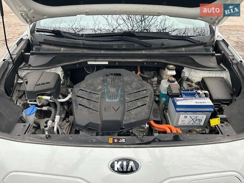 Внедорожник / Кроссовер Kia Niro 2019 в 
