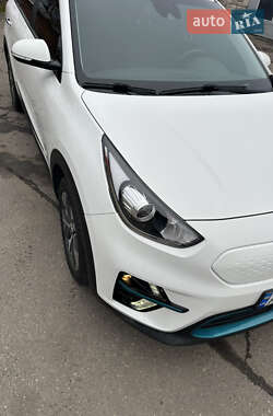 Позашляховик / Кросовер Kia Niro 2019 в 
