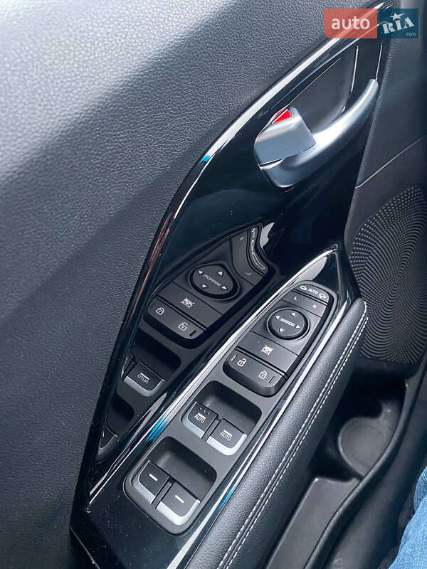 Позашляховик / Кросовер Kia Niro 2022 в Рівному