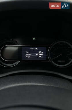 Внедорожник / Кроссовер Kia Niro 2017 в 