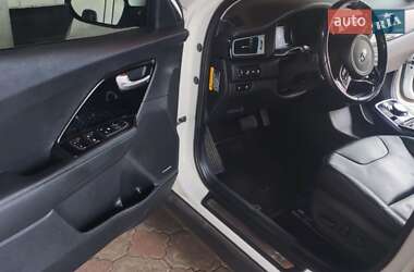 Позашляховик / Кросовер Kia Niro 2019 в 