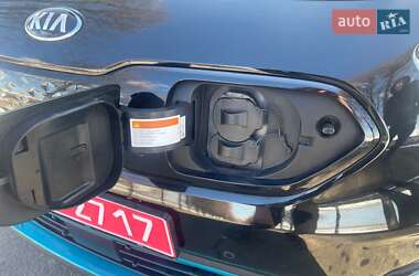 Позашляховик / Кросовер Kia Niro 2019 в 