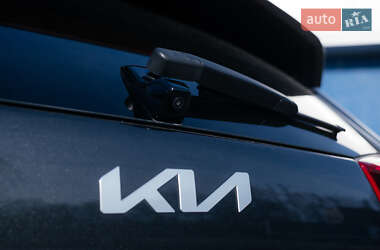 Позашляховик / Кросовер Kia Niro 2022 в 