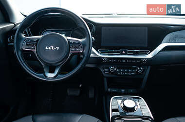 Позашляховик / Кросовер Kia Niro 2022 в 