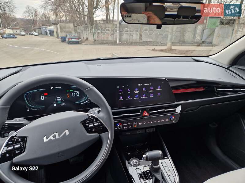 Внедорожник / Кроссовер Kia Niro 2023 в Днепре