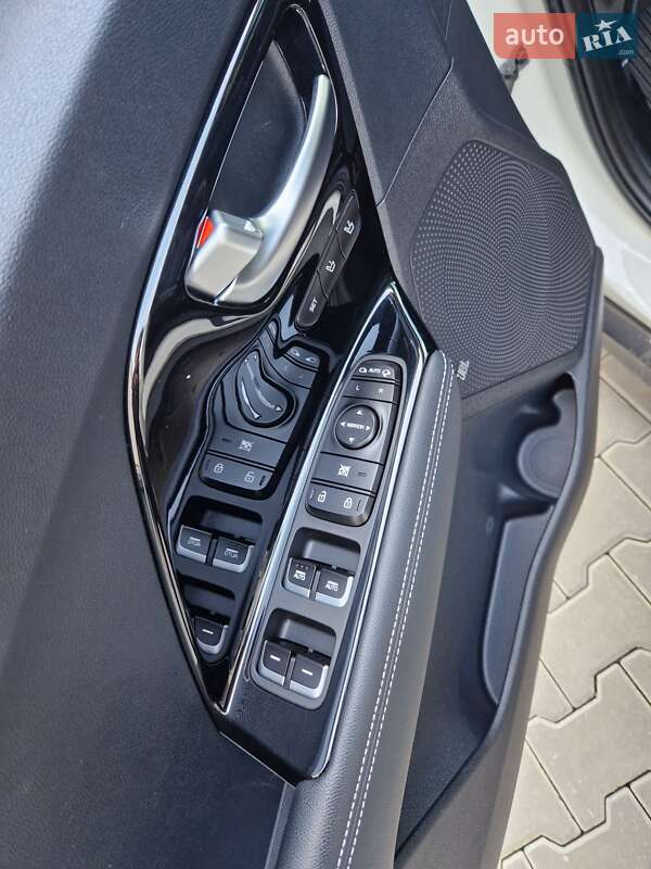 Позашляховик / Кросовер Kia Niro 2020 в Хмельницькому