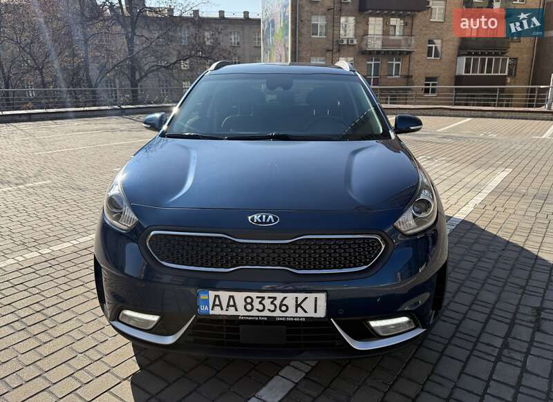 Позашляховик / Кросовер Kia Niro 2017 в Києві