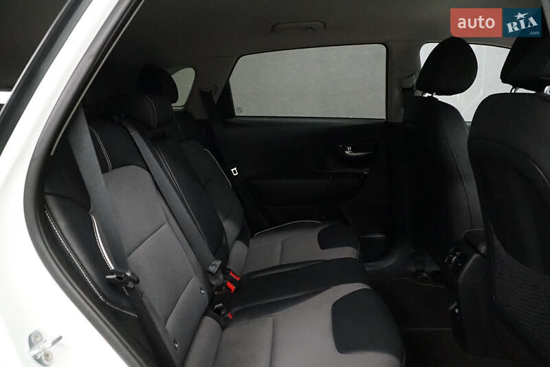 Позашляховик / Кросовер Kia Niro 2021 в Києві фото 12 Позашляховик / Кросовер Kia Niro 2021 в Києві