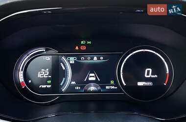 Внедорожник / Кроссовер Kia Niro 2021 в 