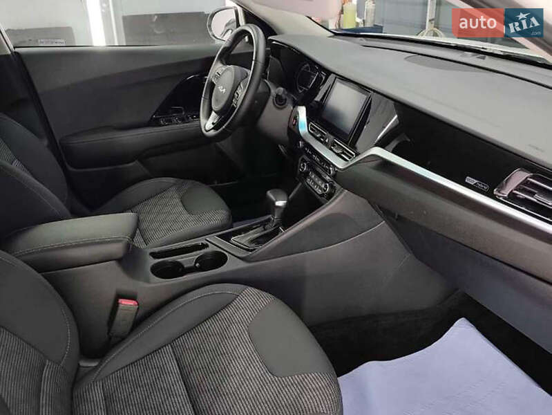 Внедорожник / Кроссовер Kia Niro 2022 в Киеве