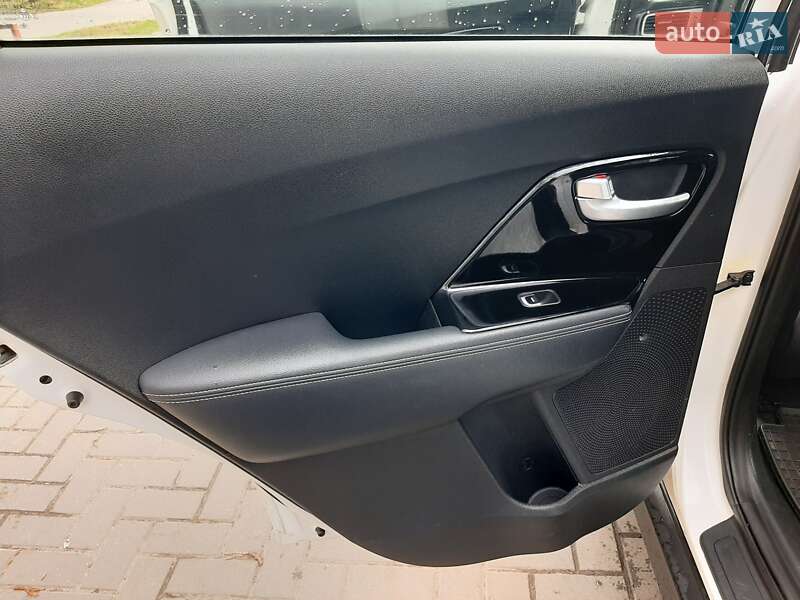 Внедорожник / Кроссовер Kia Niro 2019 в Львове