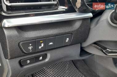Внедорожник / Кроссовер Kia Niro 2022 в 