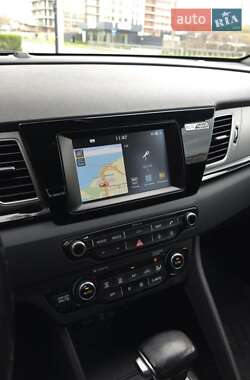 Внедорожник / Кроссовер Kia Niro 2017 в 