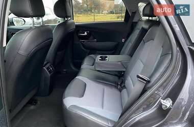 Позашляховик / Кросовер Kia Niro 2020 в 