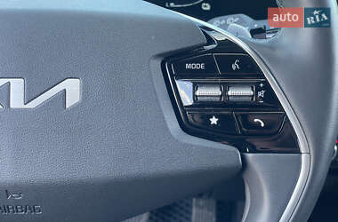 Внедорожник / Кроссовер Kia Niro 2022 в 