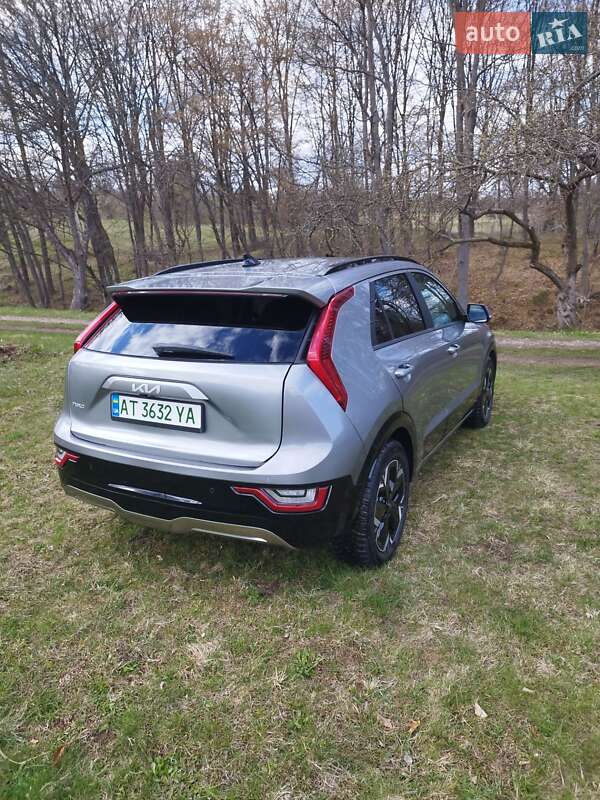 Позашляховик / Кросовер Kia Niro 2023 в Долині