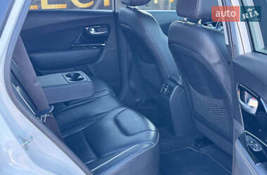 Позашляховик / Кросовер Kia Niro 2019 в 