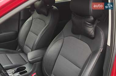Внедорожник / Кроссовер Kia Niro 2018 в 