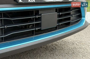 Внедорожник / Кроссовер Kia Niro 2021 в 